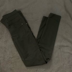 Refuge High Waist Khaki Ripped Jeans ( Size 6 )